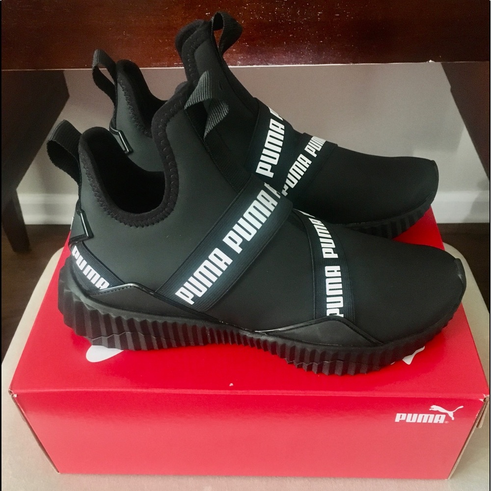 Puma Defy Matte Women’s Sneaker